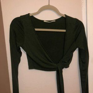 Fitted tied longsleeve top